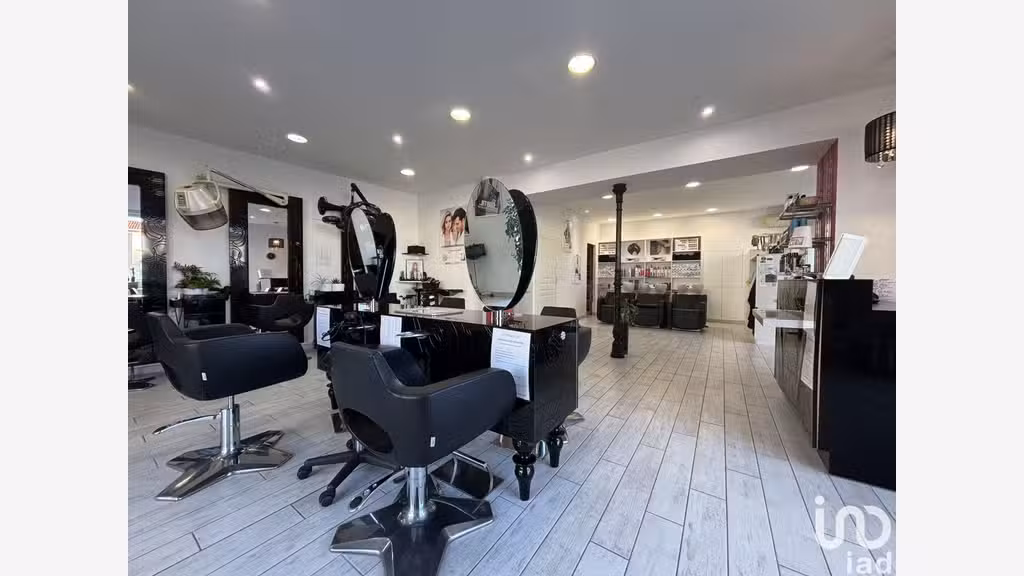 Vente salon de coiffure à Saint-Jean-de-Liversay
