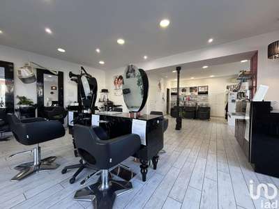 Vente salon de coiffure à Saint-Jean-de-Liversay