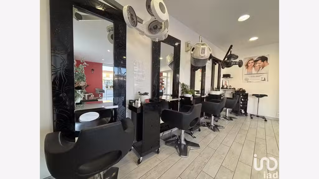 Vente salon de coiffure à Saint-Jean-de-Liversay