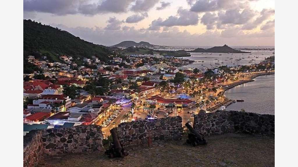 Vente FDC prêt à porter à Marigot St Martin