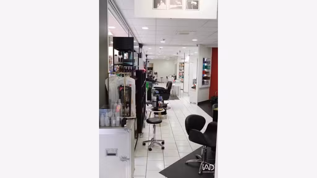 Vente salon de coiffure à Saint-Parres-Aux-Tertres