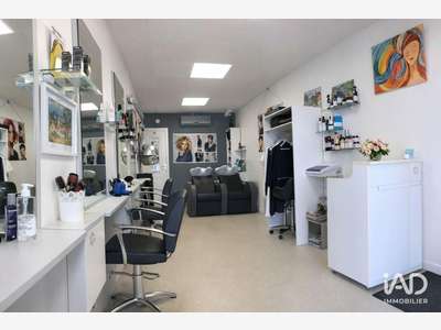 AV salon de coiffure à Saint-Rémy-Lès-Chevreuse