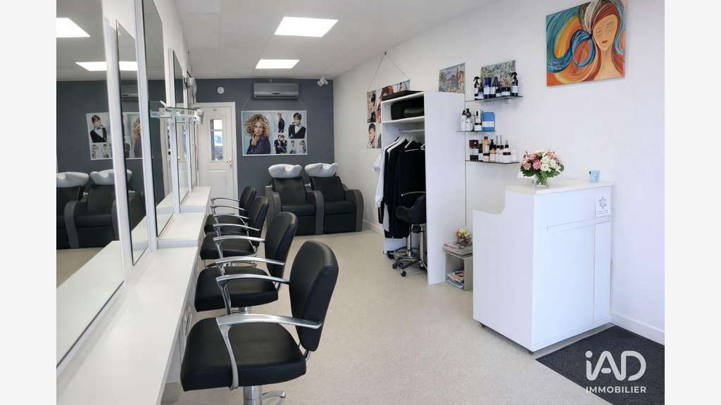 AV salon de coiffure à Saint-Rémy-Lès-Chevreuse