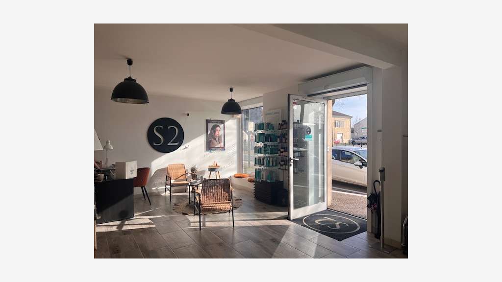 Vente superbe salon de coiffure dans le Gers