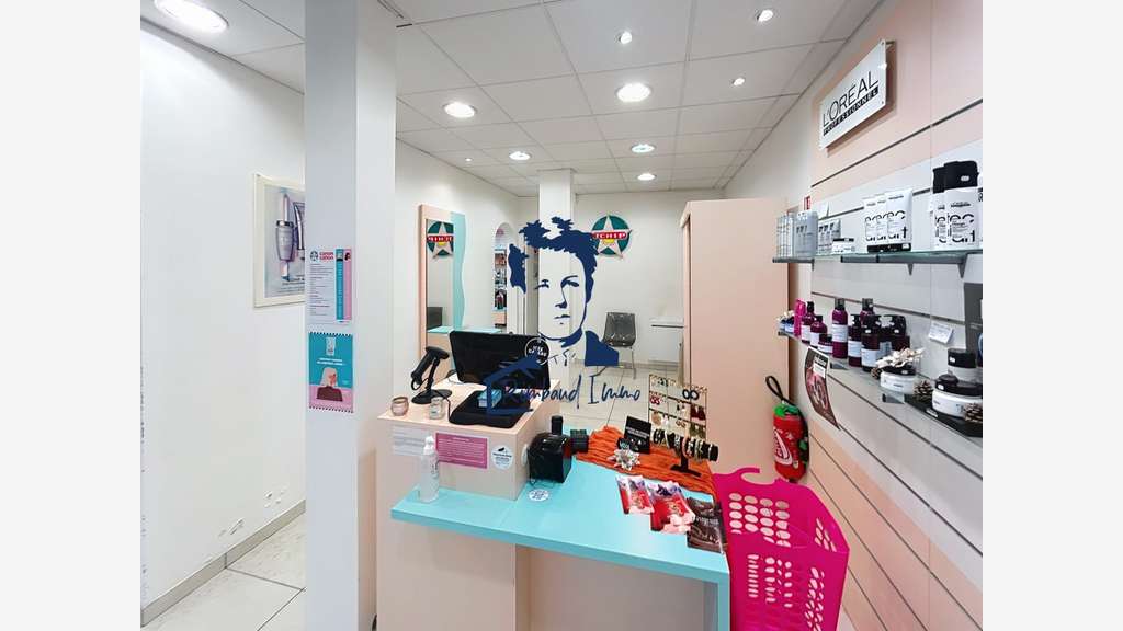Opportunité rare salon en hyper centre Charleville