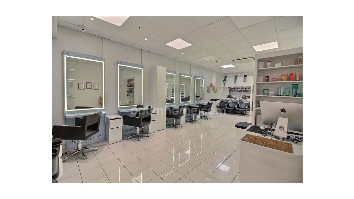 Vente salon de coiffure en ccial à Flins sur Seine