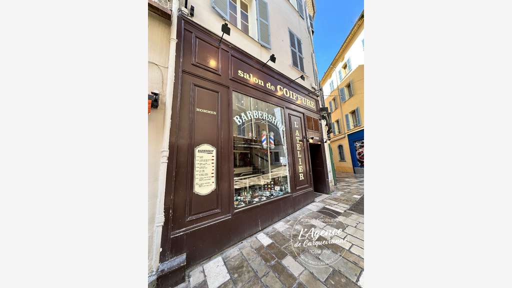 A vendre salon de coiffure barbier à Hyères