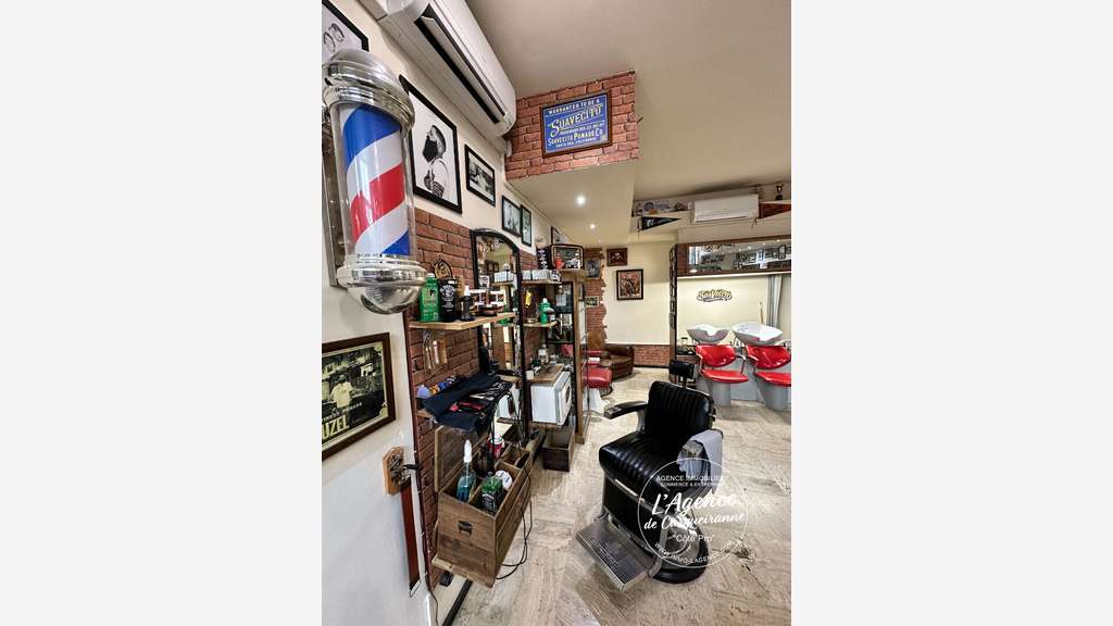 A vendre salon de coiffure barbier à Hyères