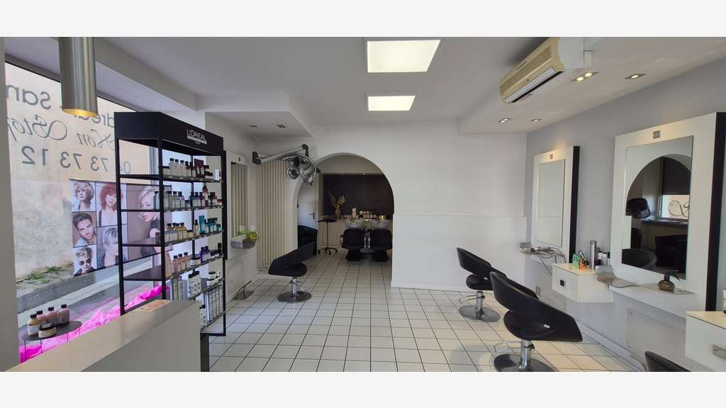 Salon de coiffure historique à vendre à Lezoux