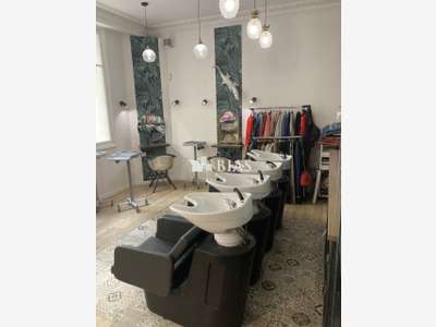 Salon de coiffure à vendre à Paris rue piètonne