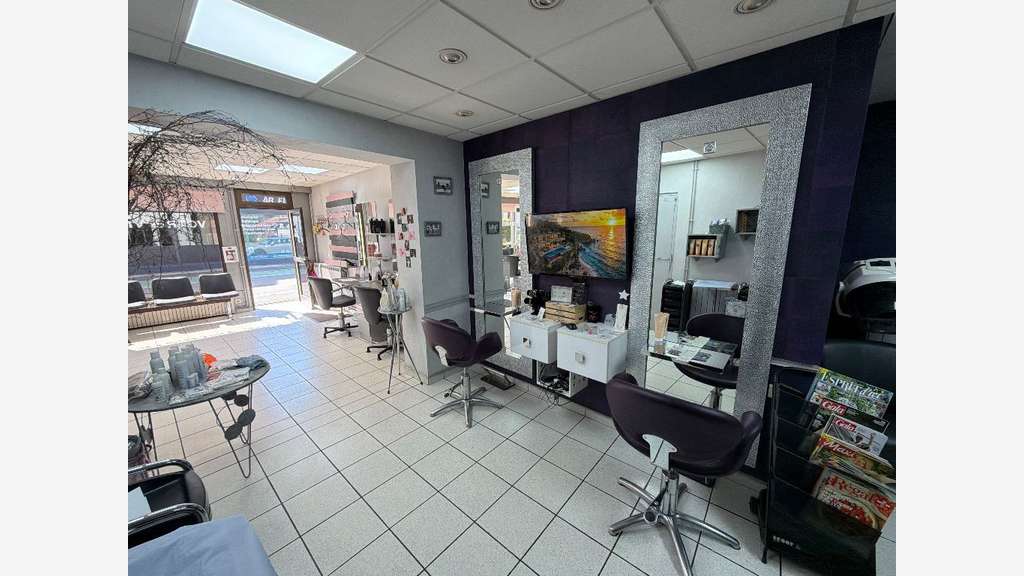 Salon de coiffure mixte à vendre à Valentigney 25