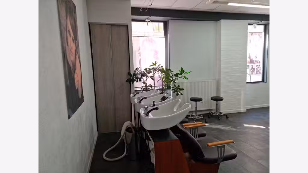 Vente salon de coiffure 5 postes à Roanne