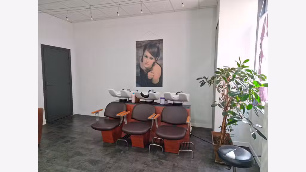 Vente salon de coiffure 5 postes à Roanne
