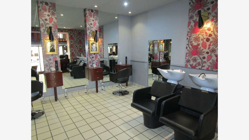 Vente beau salon de coiffure à Sarlat