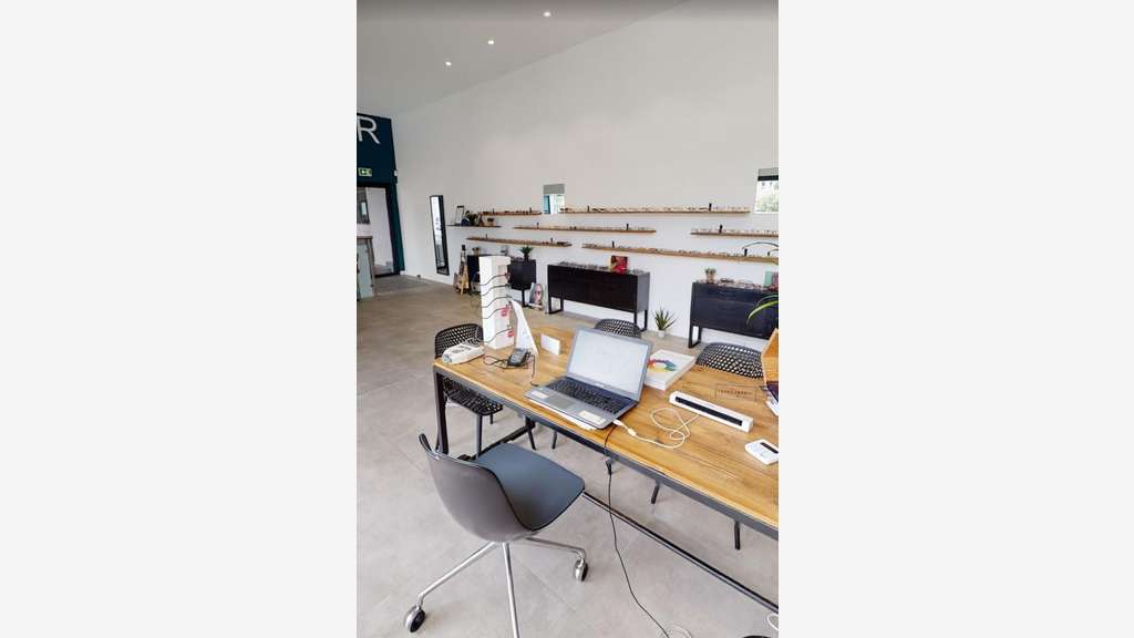 FDC optique 79m² à vendre à Bordeaux (33300)