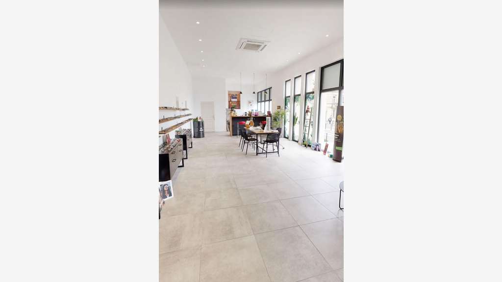 FDC optique 79m² à vendre à Bordeaux (33300)