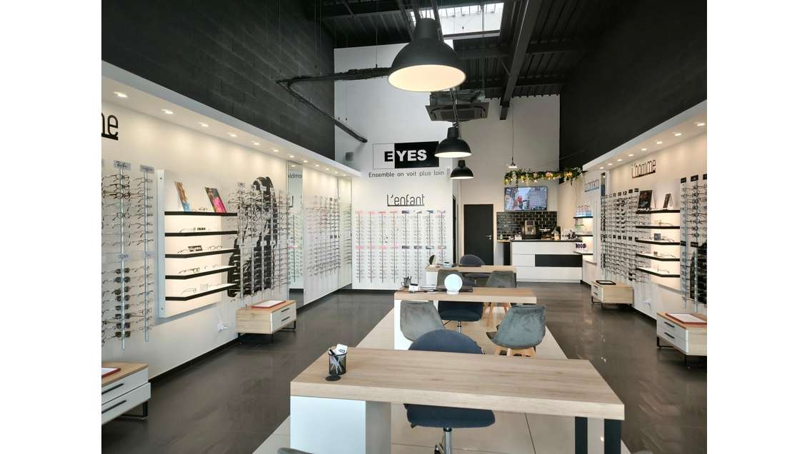 Création d'un magasin d'optique Eyes à Paris 75012