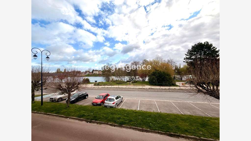 Vente cabinet dentaire murs et FDC Pont-Sur-Yonne