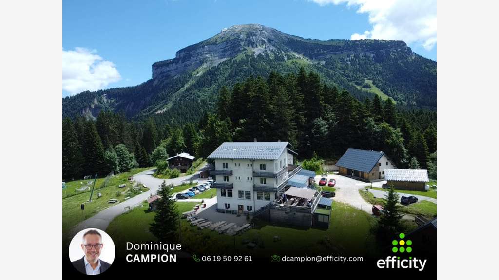 Vente ensemble touristique au Col de Porte