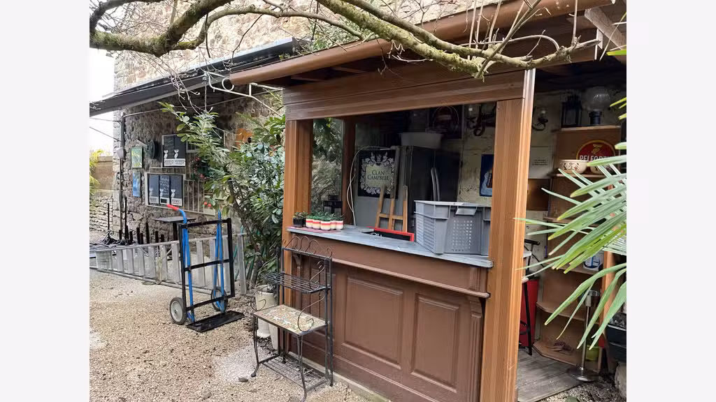 Vente bar restaurant en centre ville historique 21