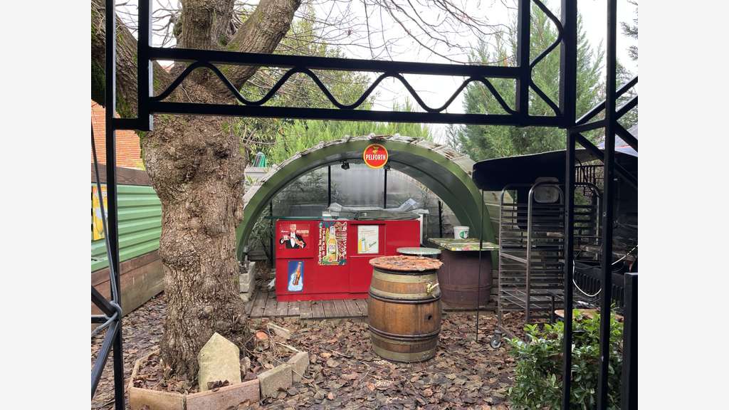 Vente bar restaurant en centre ville historique 21