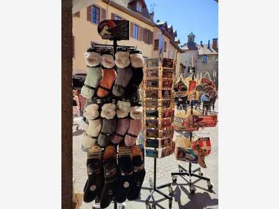Vente fonds de commerce souvenirs à Annecy centre
