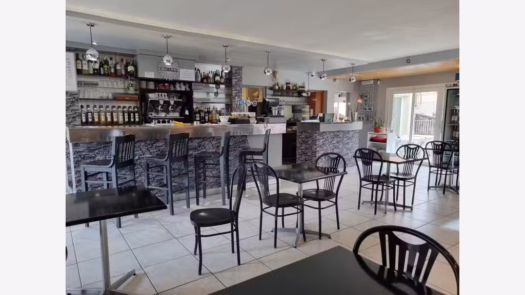 Murs & fonds hôtel bar restaurant Lac de Castillon