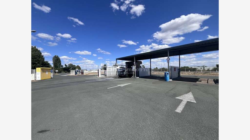 A Vendre station de lavage automobile à Dissay