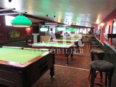 A vendre bar-pub-salle de billard à Argentan