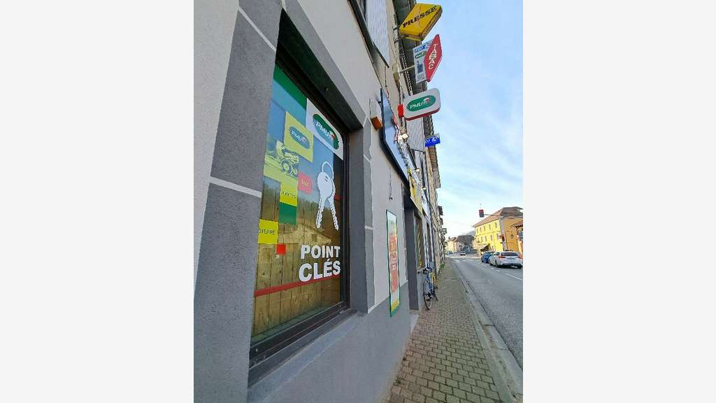 A vendre FDC tabac FDJ PMU presse à Cessieu