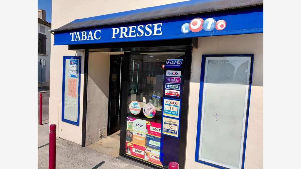 FDC tabac presse à vendre Gironde sur Dropt (33)