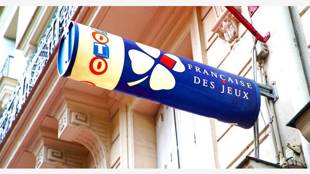 Vente magnifique bar tabac FDJ village du Jura 
