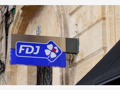 AV Point presse / FDJ en centre commercial