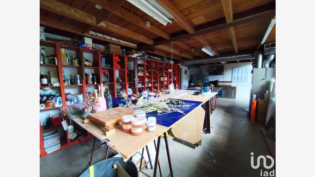Loft/atelier à Thivars