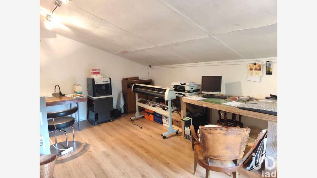 Loft/atelier à Thivars
