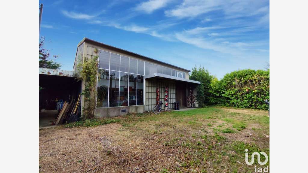 Loft/atelier à Thivars