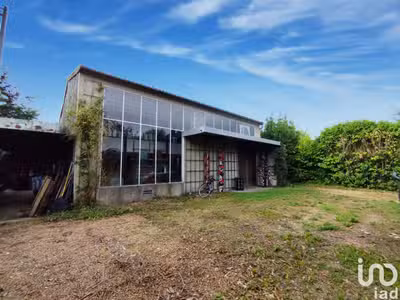 Loft/atelier à Thivars