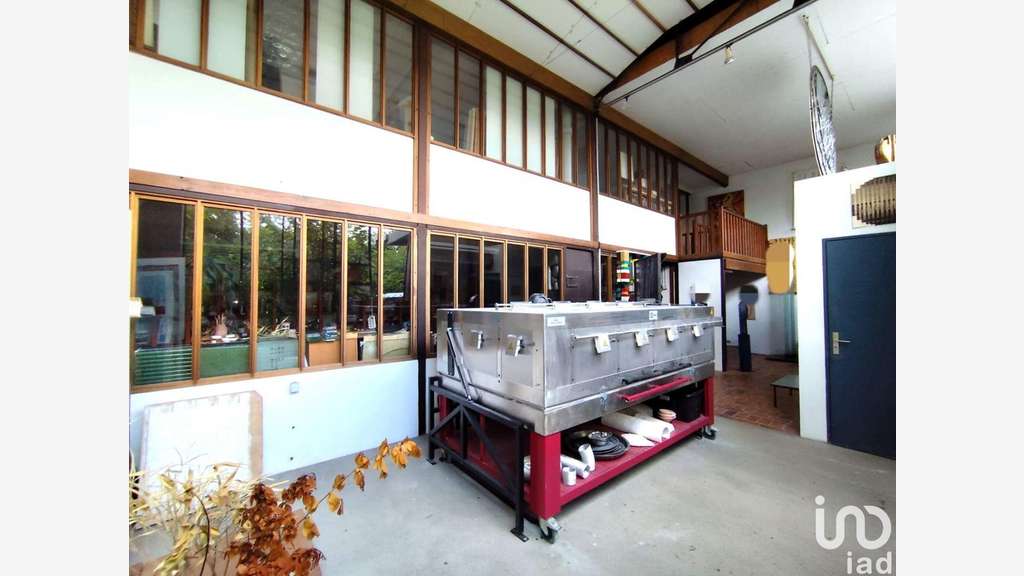 Loft/atelier à Thivars