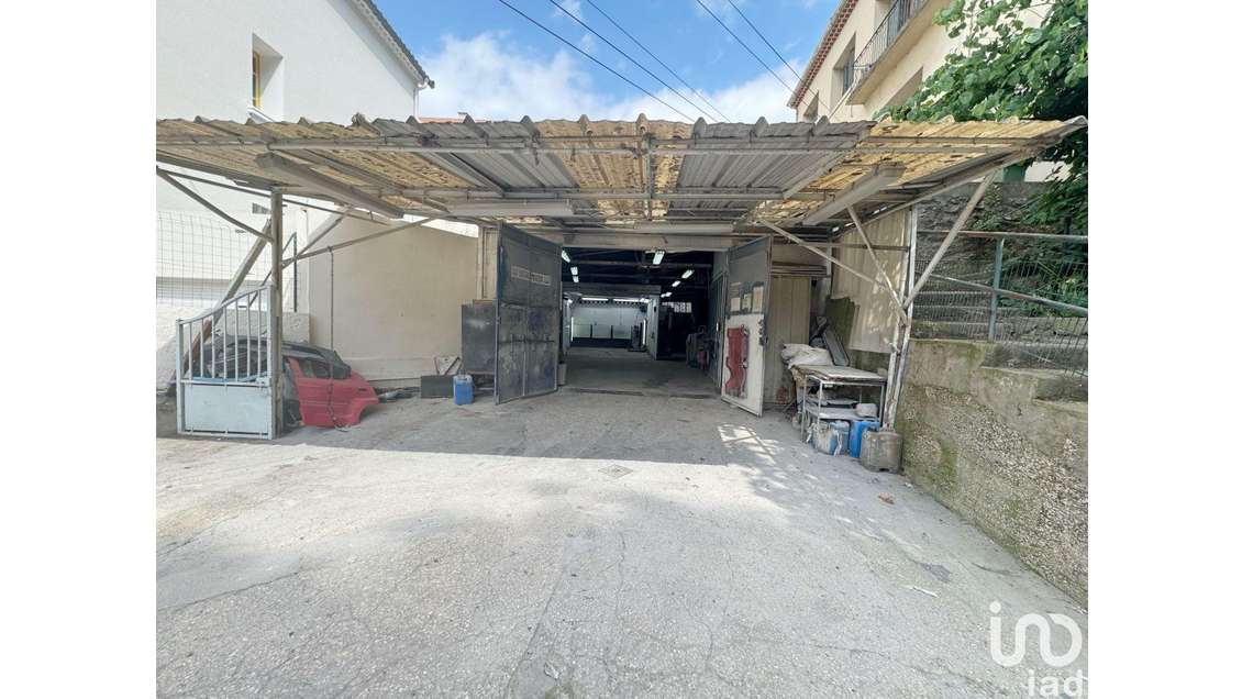 Vente FDC carrosserie tout équipé à Toulon