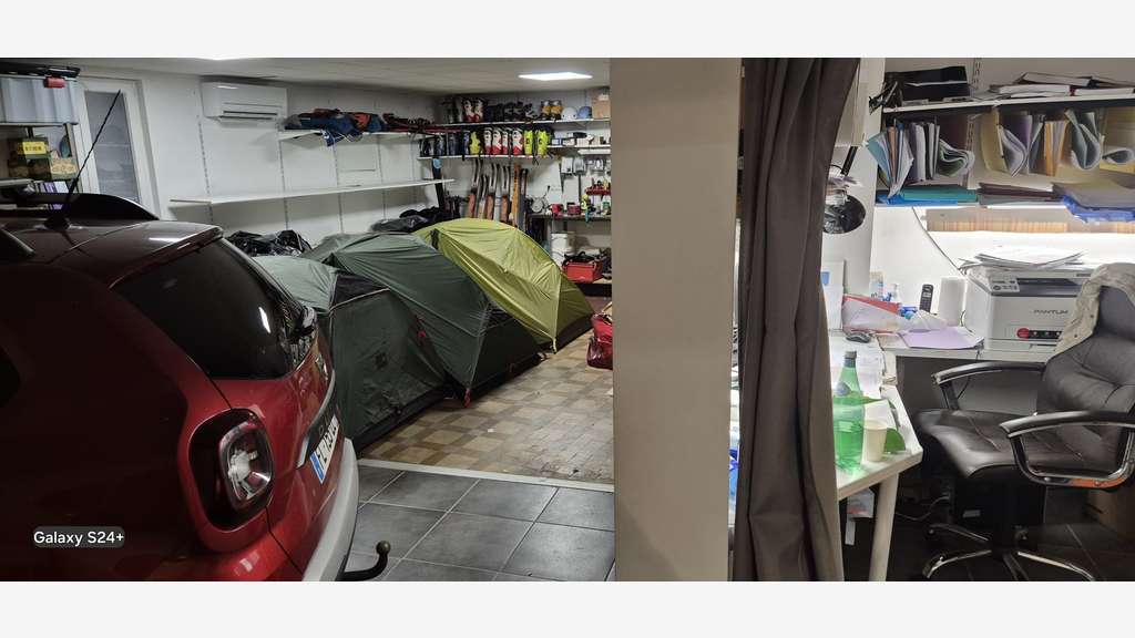 Magasin d'articles de sport et montagne (84)