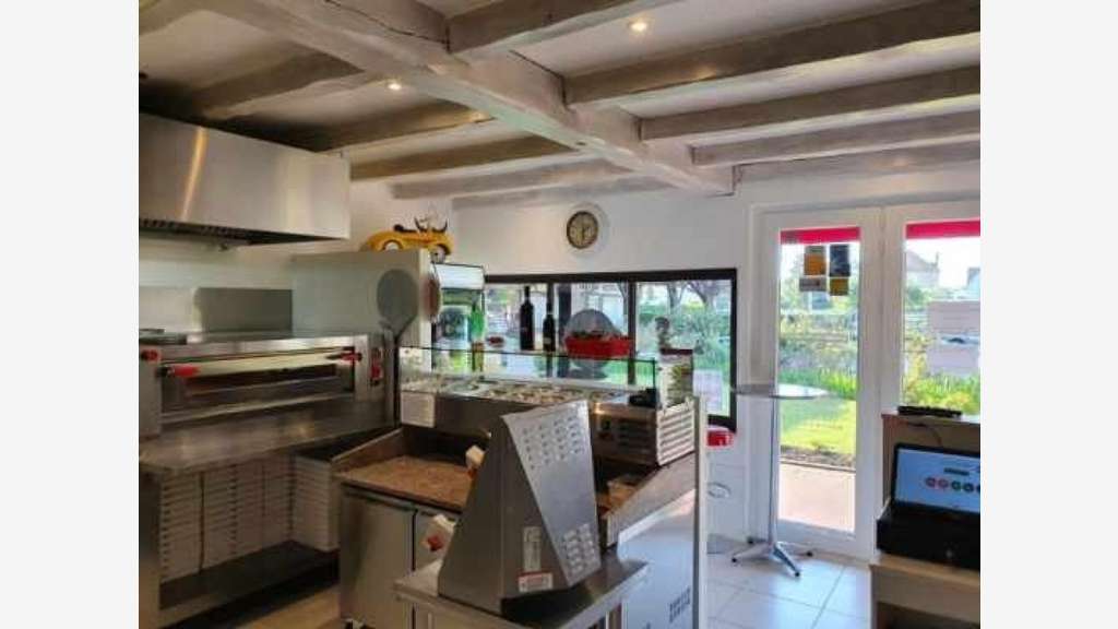 Av pizzeria idéalement située à Villers-sur-Mer