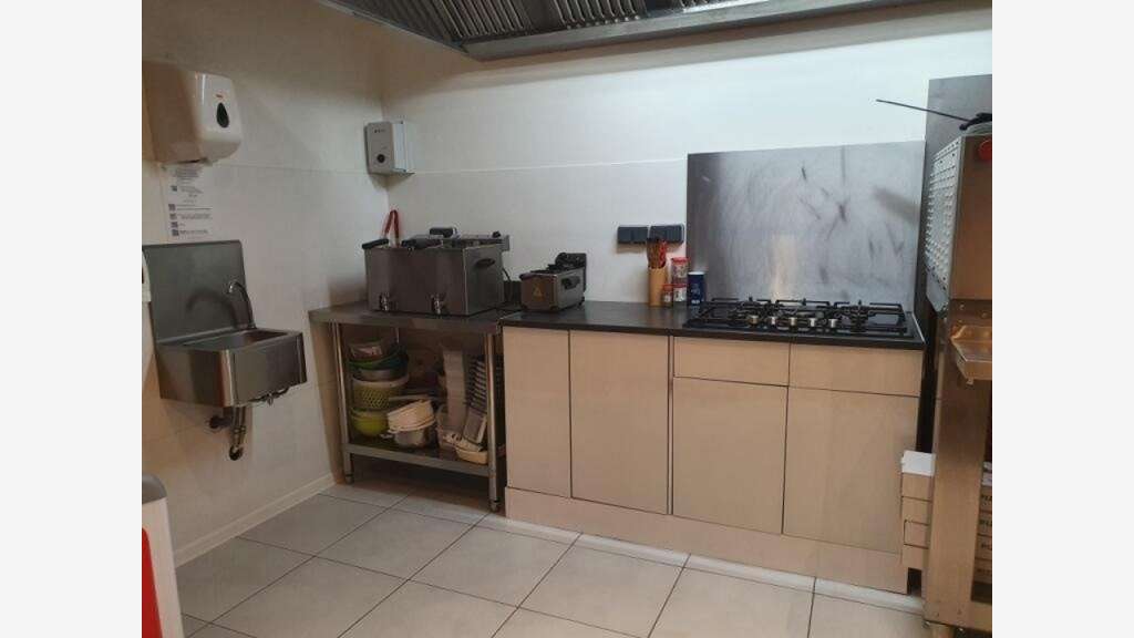 Av pizzeria idéalement située à Villers-sur-Mer