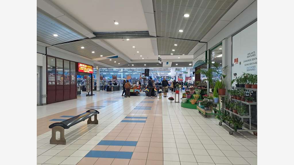 Cession FDC fleuriste 64m² empl N°1 Viry-Châtillon