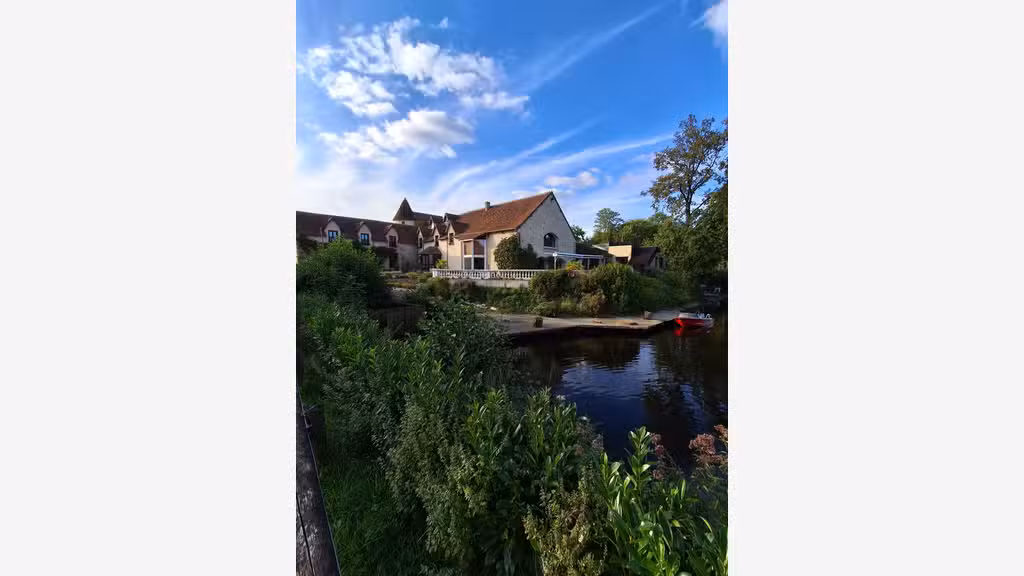 Cession fonds et murs hôtel restaurant avec étang