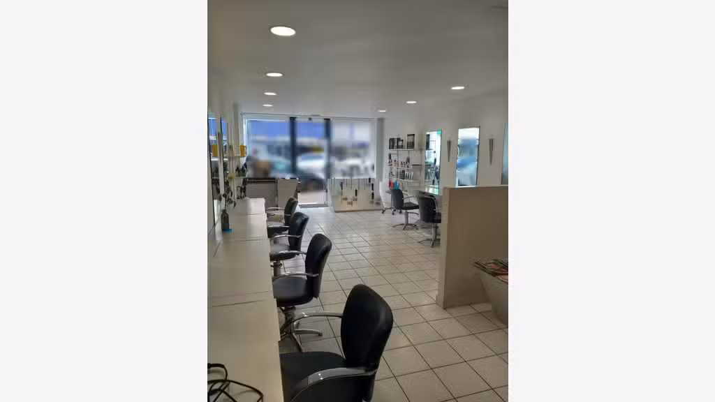 Vente salon de coiffure à La Roche sur Yon centre