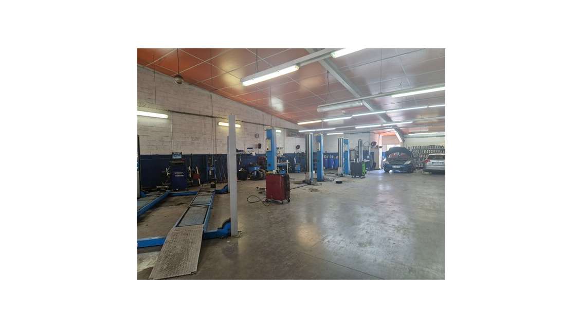 Vente Murs et fonds centre auto en Nord Gard