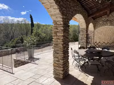 Vente gîte superbe propriété axe Avignon Sisteron