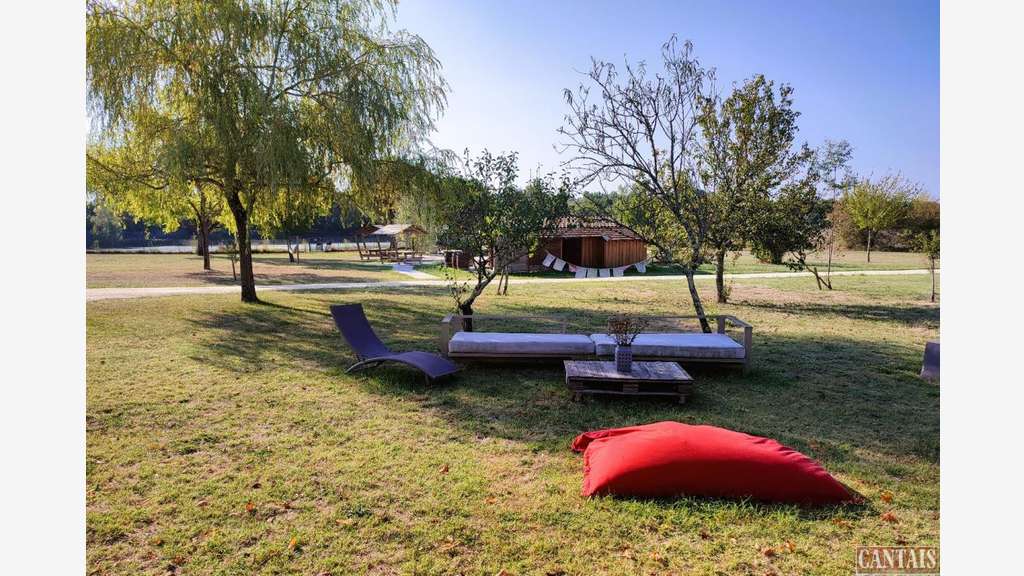 Vente gîte sur axe Bordeaux La Rochelle