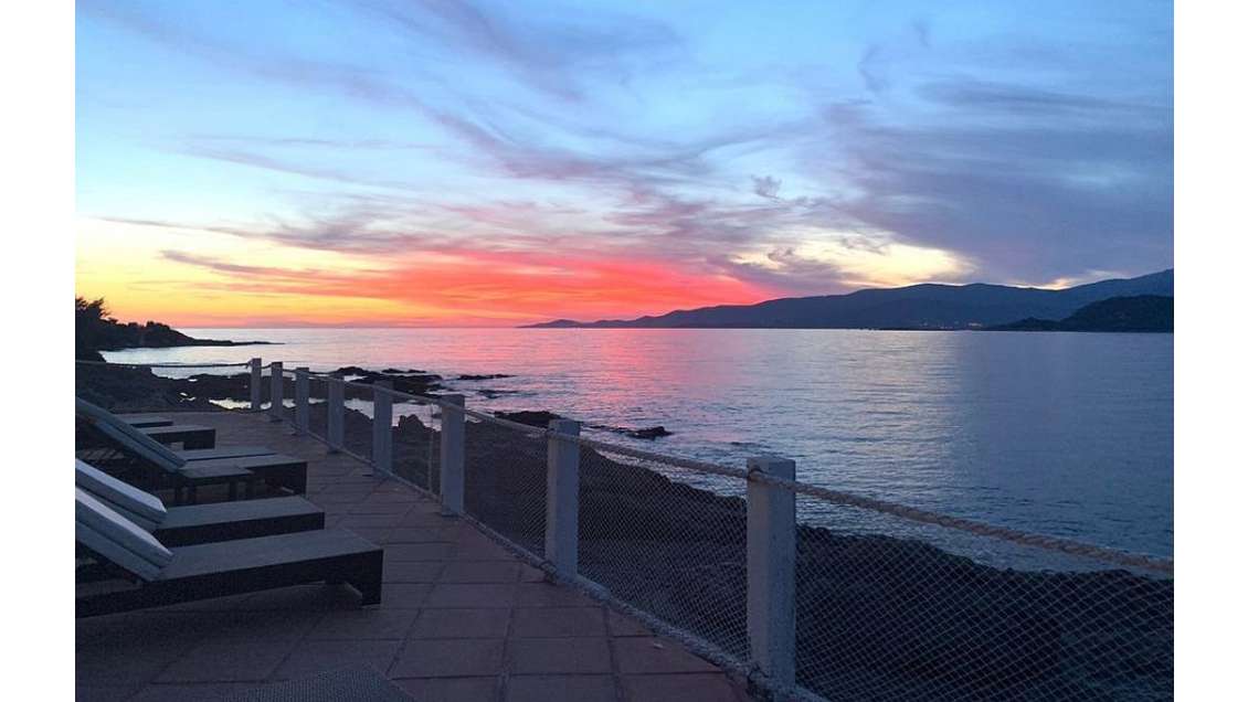 Cède hôtel restaurant les pieds dans l'eau Ajaccio