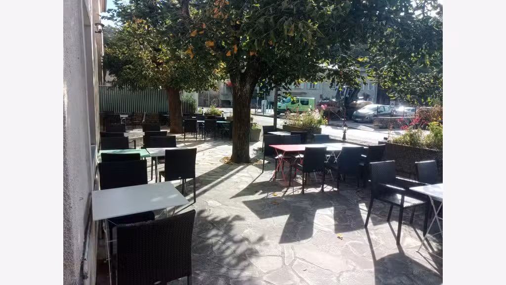A vendre fonds hôtel restaurant bar à Alzon (30)